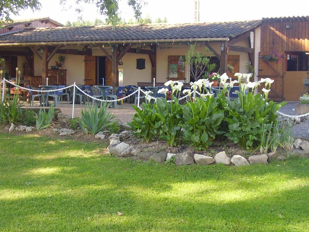 Camping " Le Grun De Chignore" Vollore-Ville Zewnętrze zdjęcie