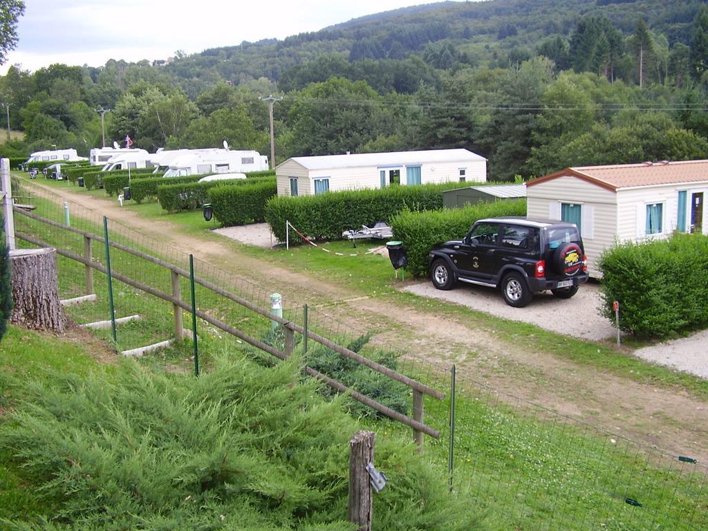 Camping " Le Grun De Chignore" Vollore-Ville Zewnętrze zdjęcie